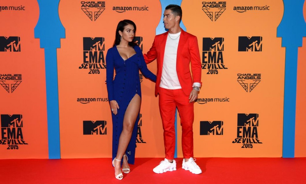 (FOTO) A spus „DA"? Presa internațională anunță logodna dintre Cristiano Ronaldo și Georgina Rodriguez
